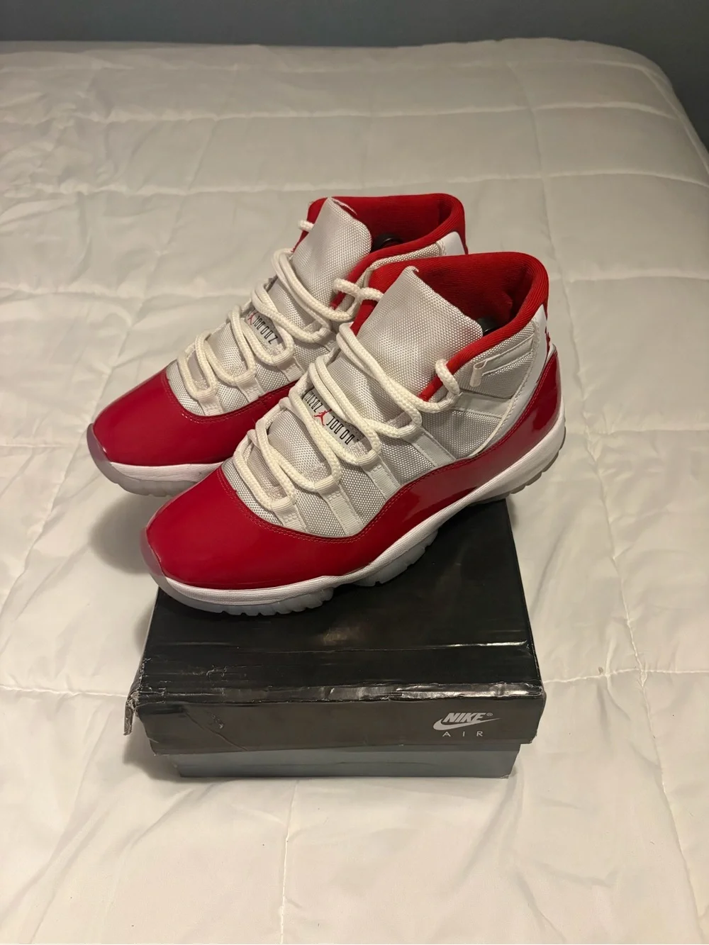 Jordan Kids' Retro Basketball Sneakers - White & Red